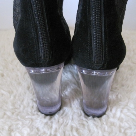 * Host Pick *Kendall & Kylie Haven Mesh/Suede Booties - Picture 8 of 10